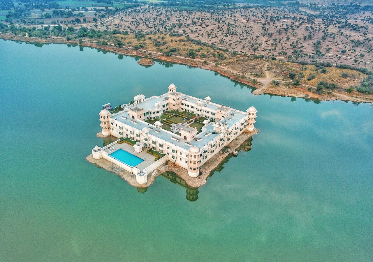 juSTa Lake Nahargarh Palace