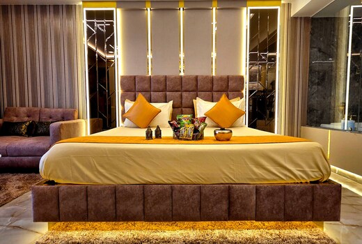 Romantic Luxury Studio with Bathtub