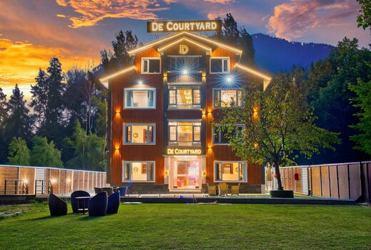 DE Courtyard Pahalgam