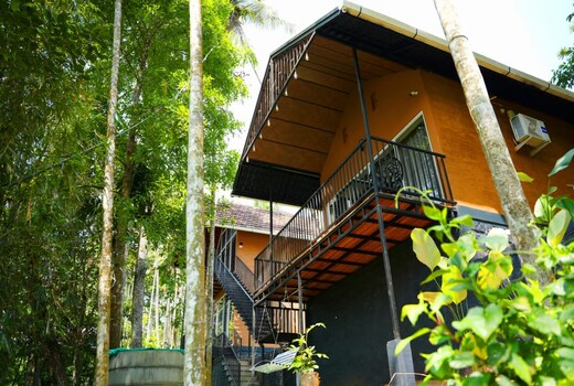 Wanderlust Bloom Villa