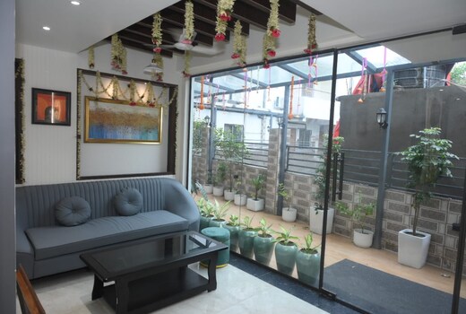 MANYAVAR GUEST HOUSE
