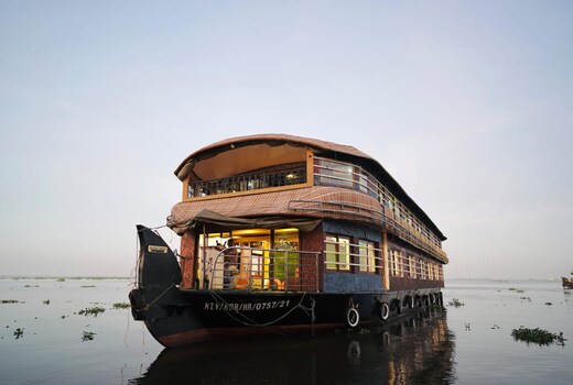 Anna Cruise Houseboats