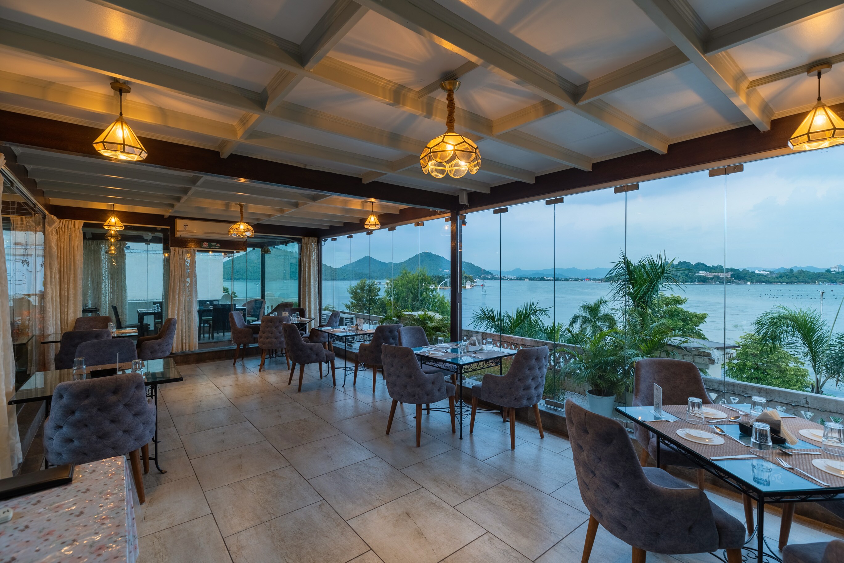 Panna Vilas - A Lake Facing Boutique Hotel