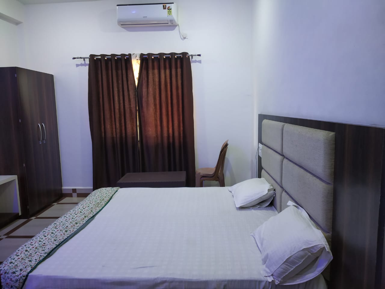 Hotel Akshita palace