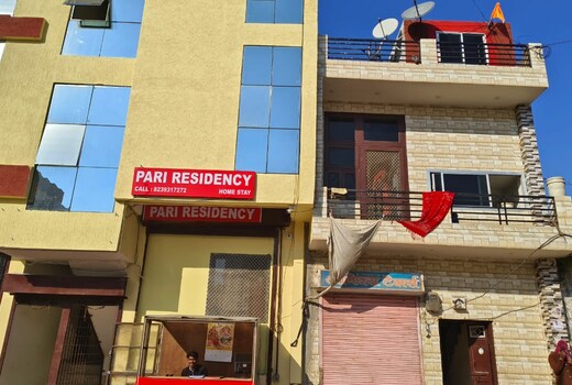Hotel Pari Residency