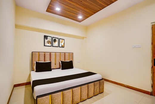 Hotel O Crown palace Govindpuri Junction
