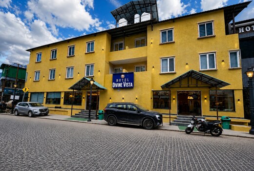 Hotel Divine Vista