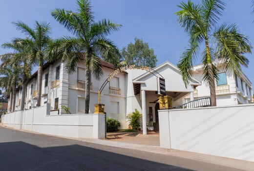 Treebo Sadhoo Heritage