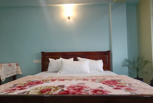 The Mountain Range Homestay