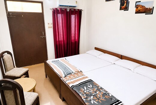 Gandhi Ganga Guest House