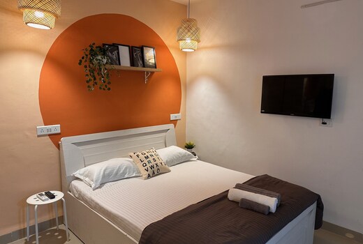 The Arch Private Studio Room Koregaon Park | AC Smart TV Wifi