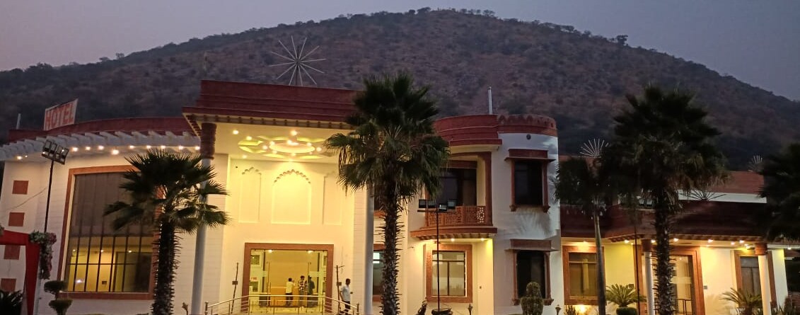 Hotel Royal Krishna Garden