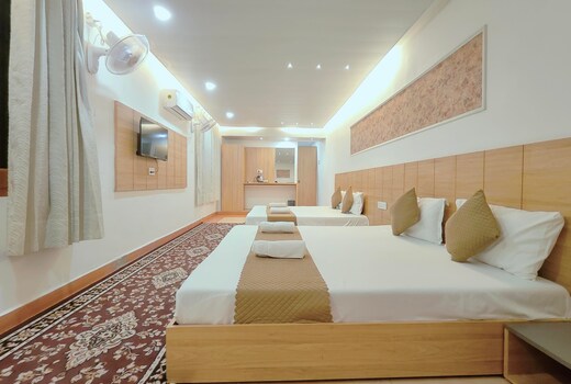 Golden Oak - 5min walk from Golden Temple