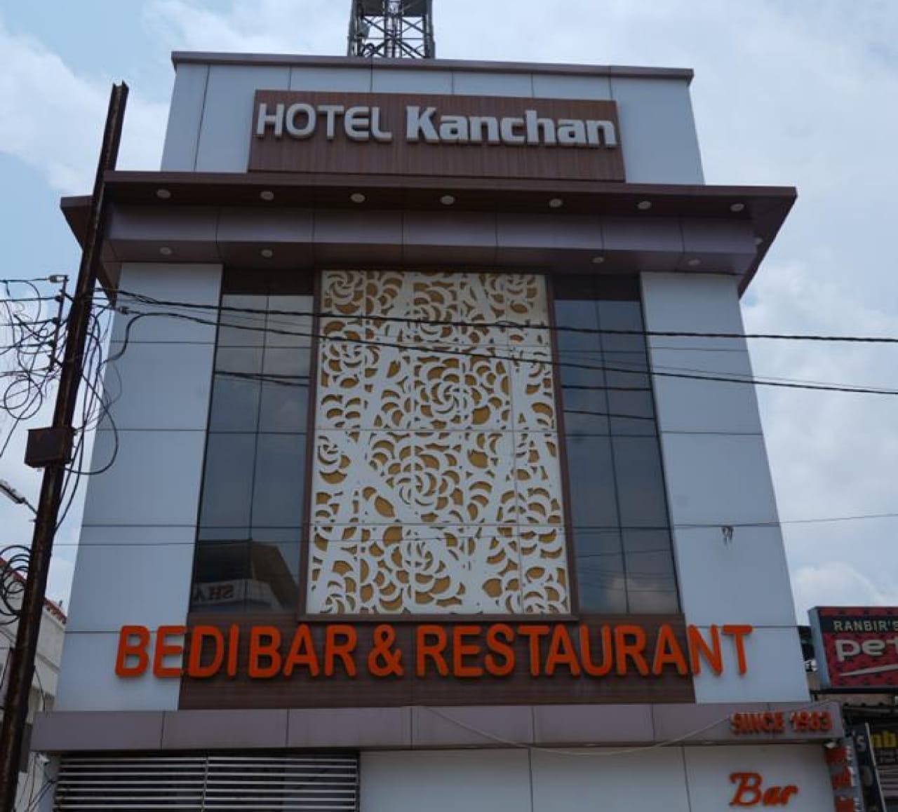 Hotel kanchan bedi bar