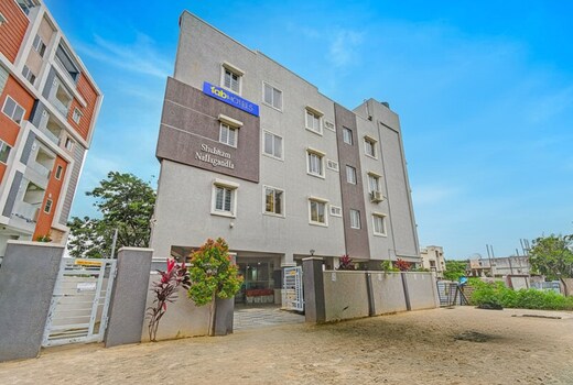 FabHotel Smart - Citizens Specialty Hospital, Nallagandla