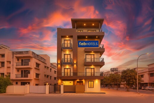 FabHotel F9 Sector 19