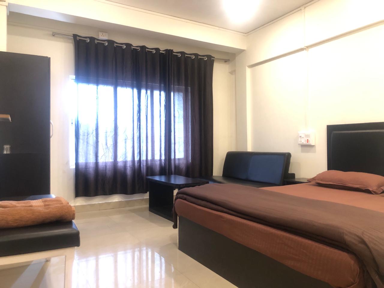 THE Pi HOTEL