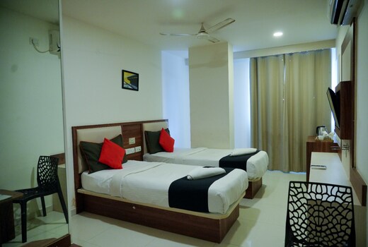 S S SUITES