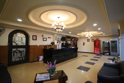 Motel Divine International