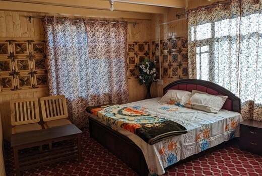 K2 HOMESTAY DRAS