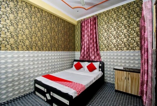 Rao Hotel and Residency