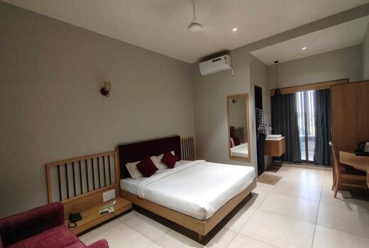 Palette Hotel and Resort Pandharpur Bus Terminal