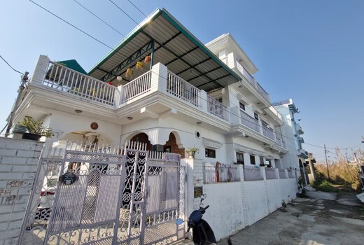 Spacious Homestay near Nepali Farm Bharat Villa