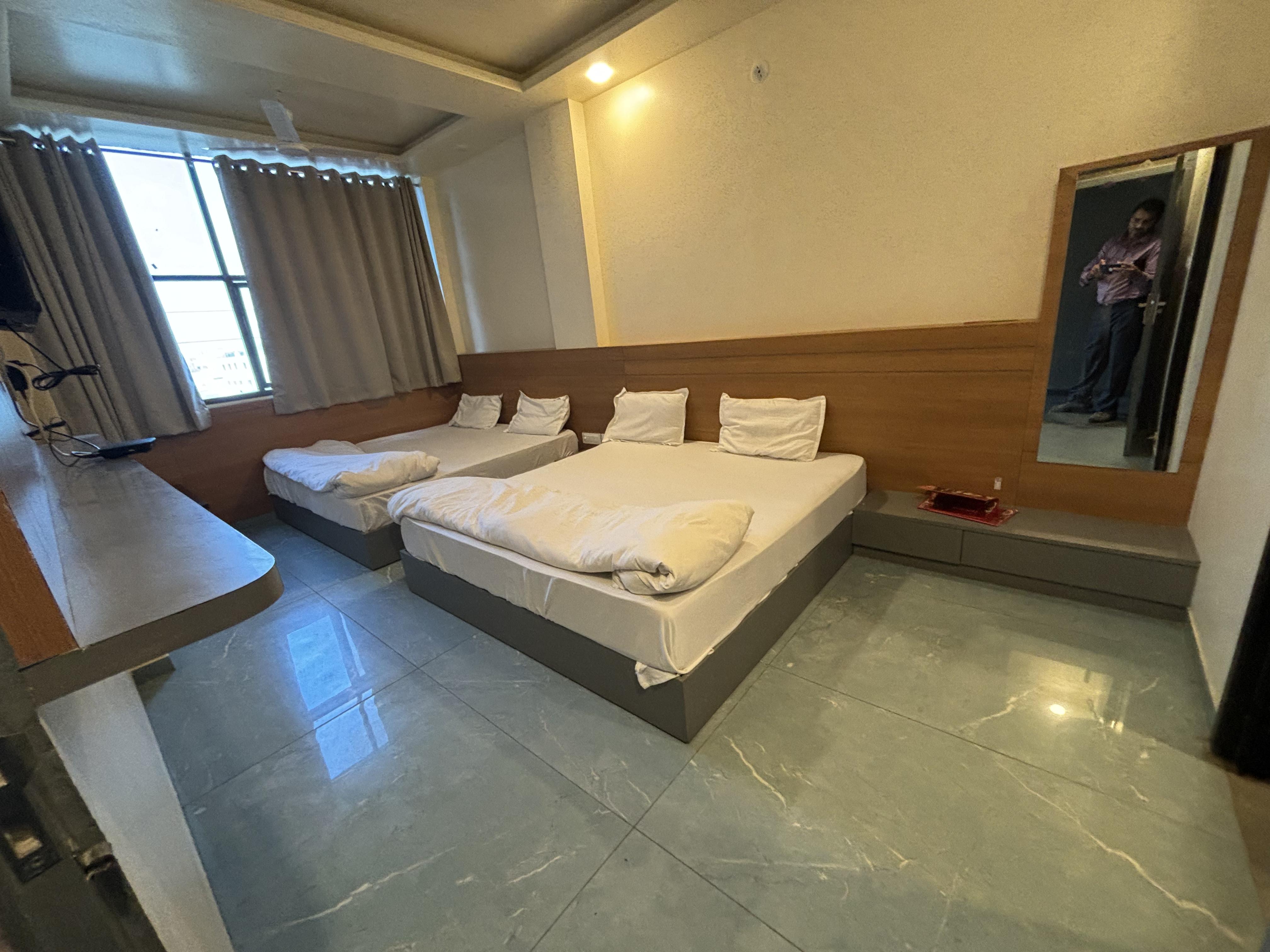 Hotel Shyam Sarover
