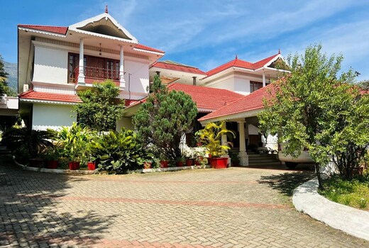 Chandana Royal Resort