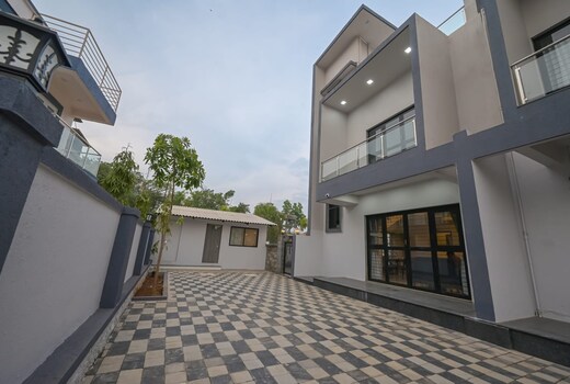 Elera Villa with Pvt Pool Lonavala