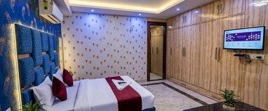 Hotel Yuvraj 2 Min Walk From Rajendra Nagar Metro Station