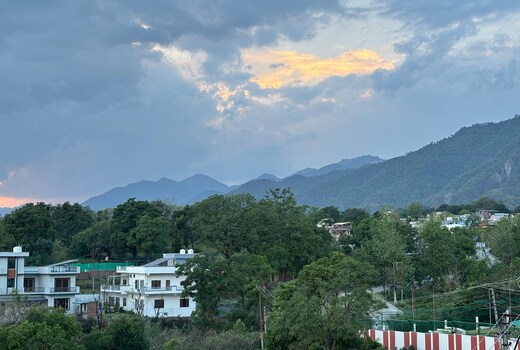 Sunset Valley Retreat