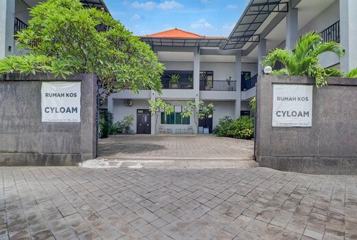 Hotel O near Trans Studio Theme Park formerly Cyloam Residence