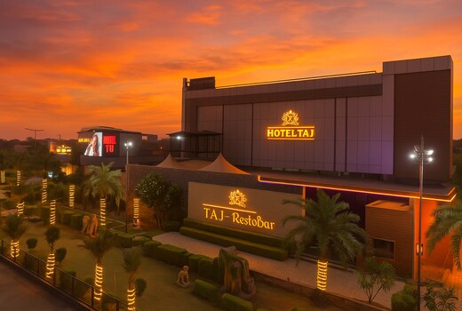 HOTEL TAJ