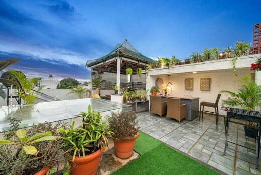 Twilight Terrace Spacez Villa w Private Theater