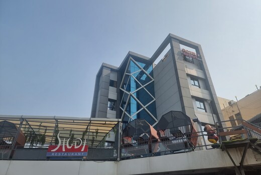 Hotel Airport Inn One