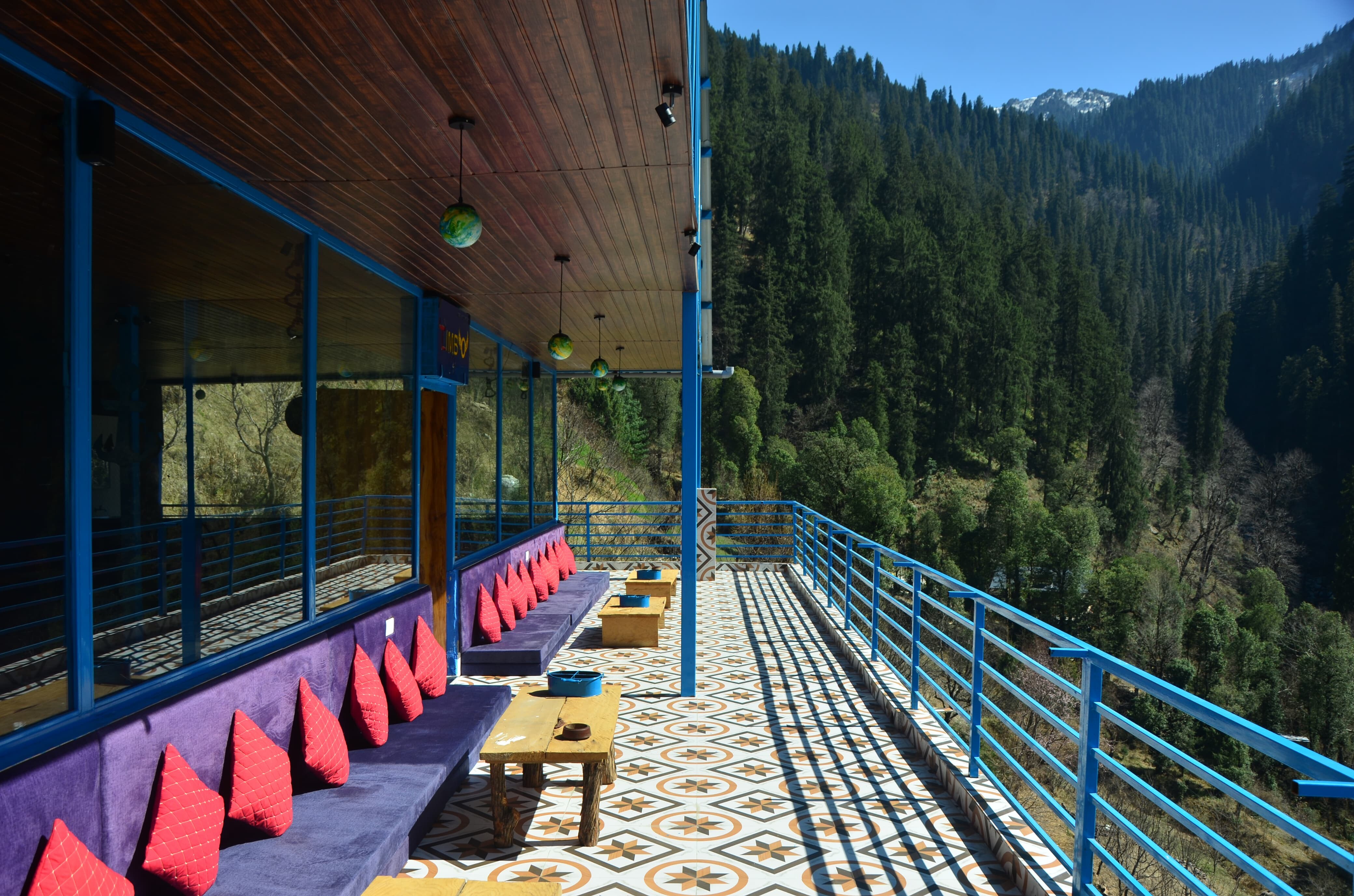 Limbo cafe & Rooms