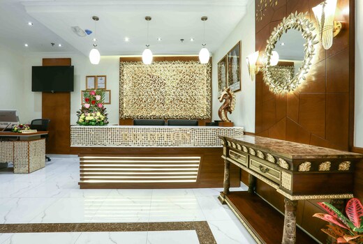 La Villa Suites Hotel