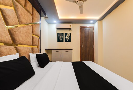 OYO 827102 HOTEL PRAGATI