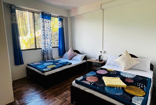 Phadamchen Silk Route -Tibet Home Stay