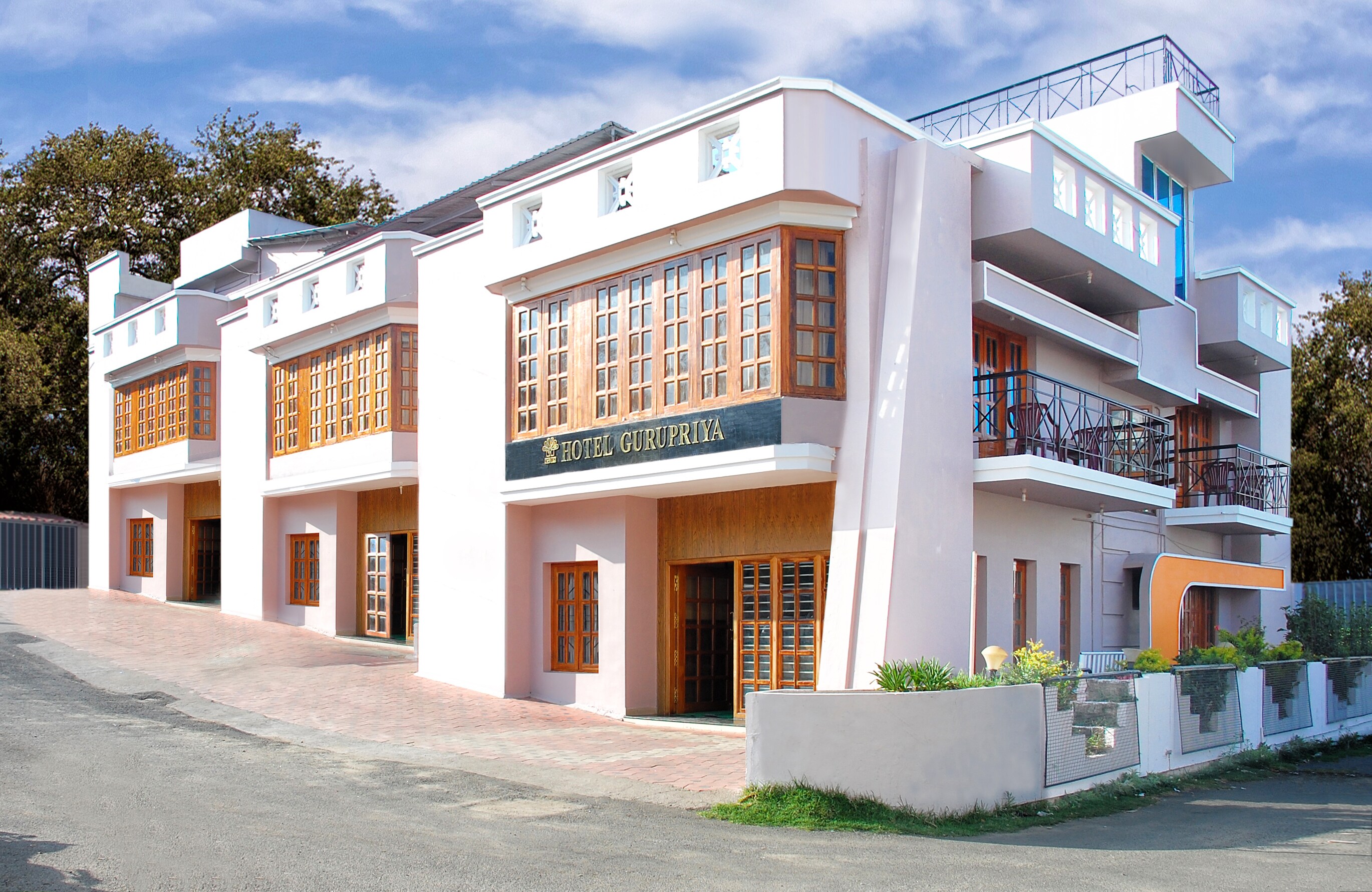 Hotel Gurupriya