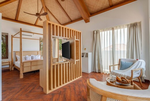Villa Orchid Lux 4 BHK W Pool jacuzzi Anjuna