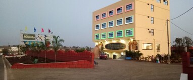 Shriji Resorts