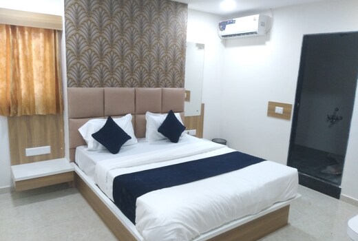Hotel Bhavya Palace