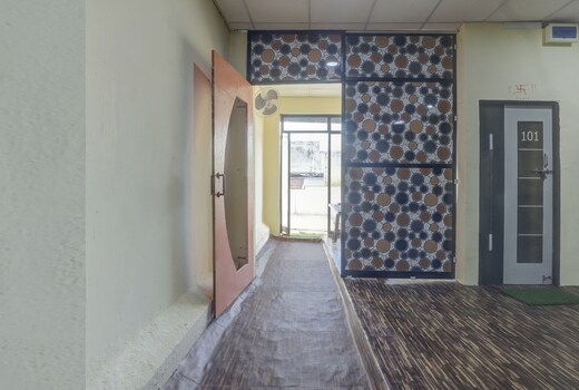 Hotel O Radhe Krishna