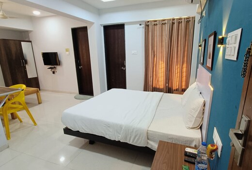 Ornate Apartment Hotel Hinjewadi