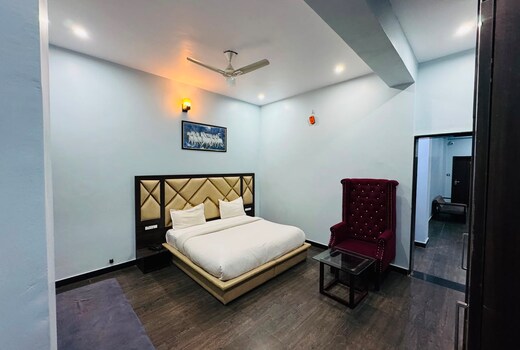 Manat Resort