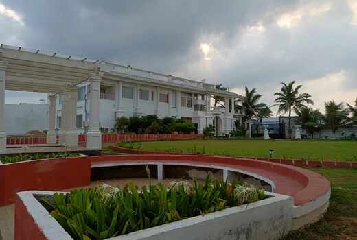 Saanaira Resort & Spa