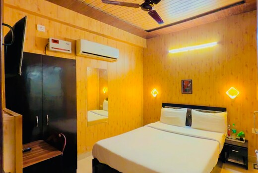 Swagat Guest House 2 Mins from ISBT