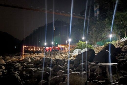 Shnongpdeng tents stay